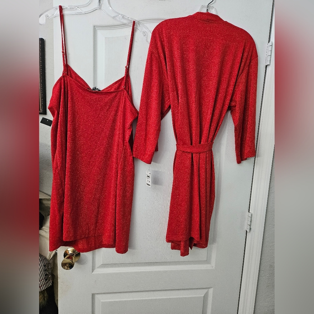 NWT I.n.c. International Concepts Women's 2-Pc. Sparkle Red Robe & Chemise Set L - Picture 3 of 8